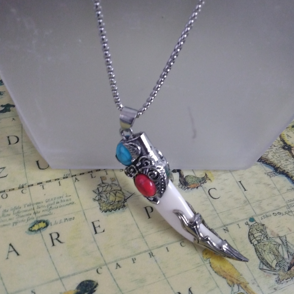 ❤️TRIBAL WOLF FANG PENDANT RED TURQUOISE SILVER NECKLACE